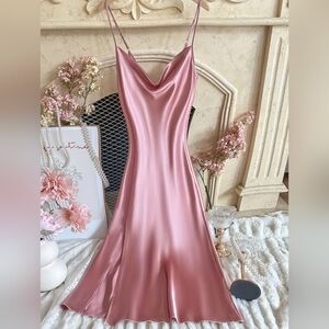 Beautiful spaghetti string layered neck nightown, XL, new